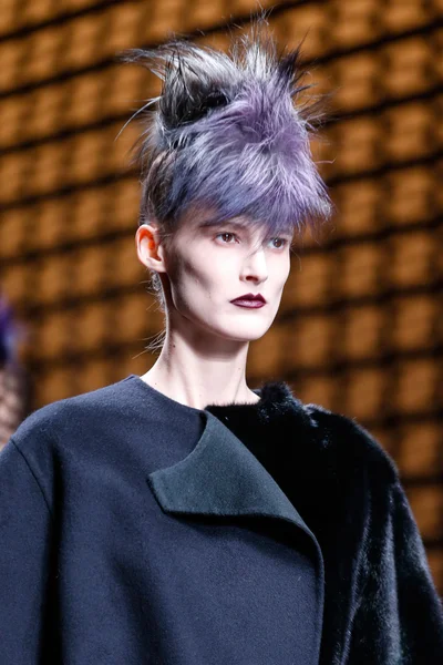 Look 63